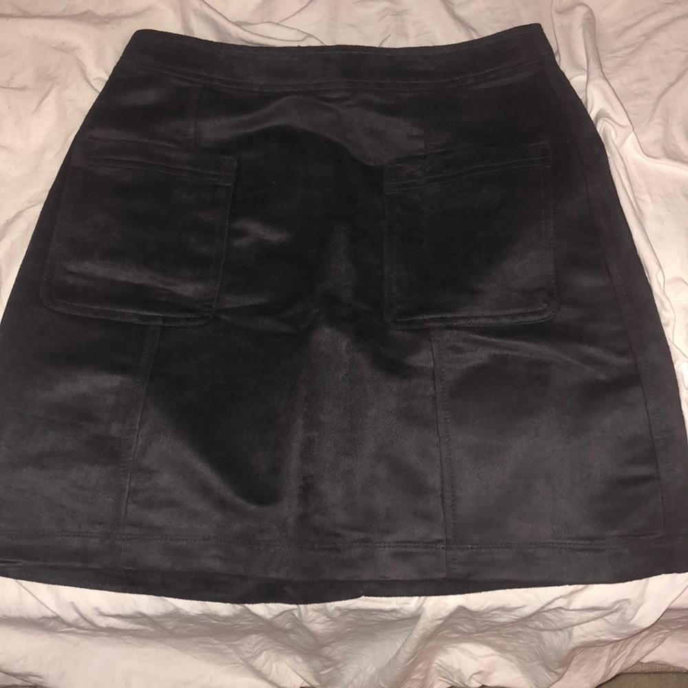 Navy blue skirt with pockets